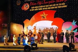 Gala night to celebrate 40th Hanoi – Dien Bien Phu in the air victory - ảnh 1